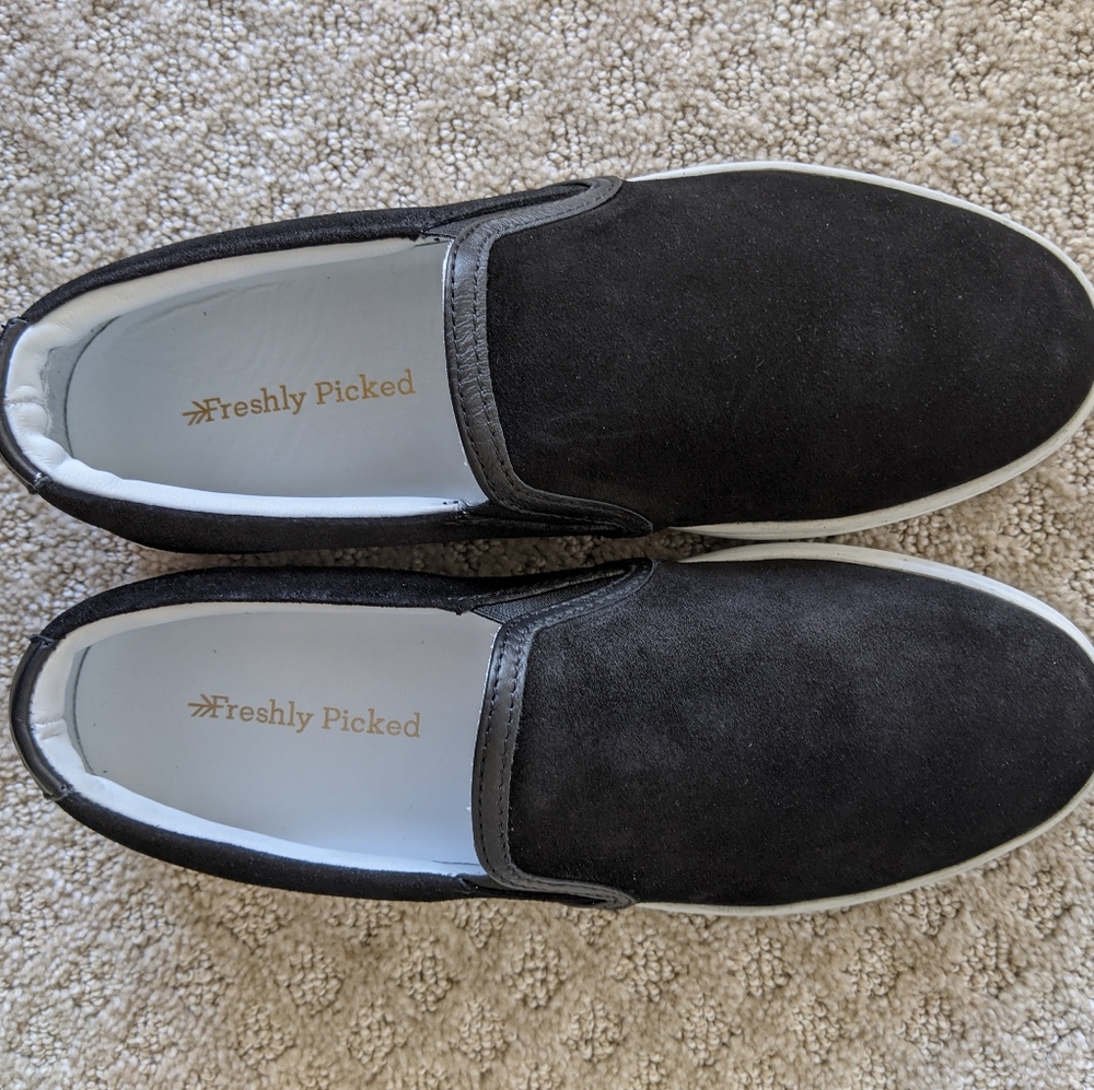 NIB Freshly Picked Women's Suede Sneaks *discontinued*